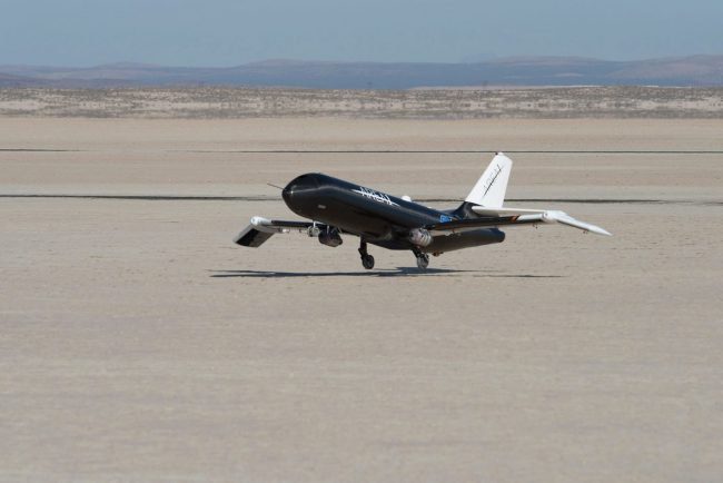 NASA и Boeing работают над созданием самолёта со складным крылом