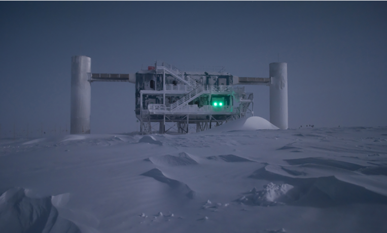 Антарктической станции удалось точно отследить место рождения нейтрино