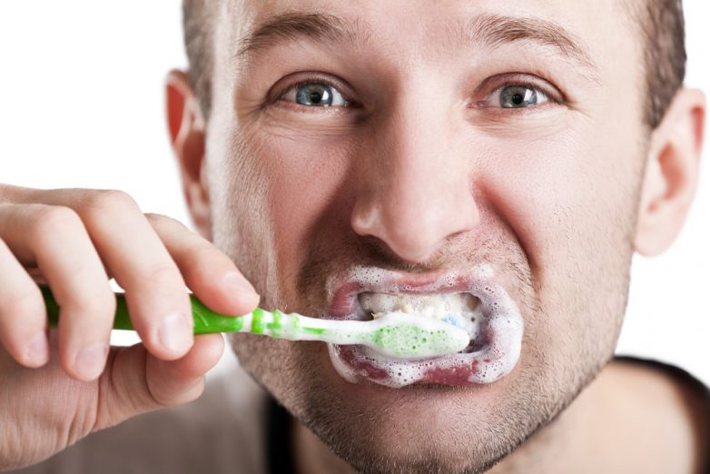 Учёные рассказали всему миру, как часто нужно мыться и чистить зубы