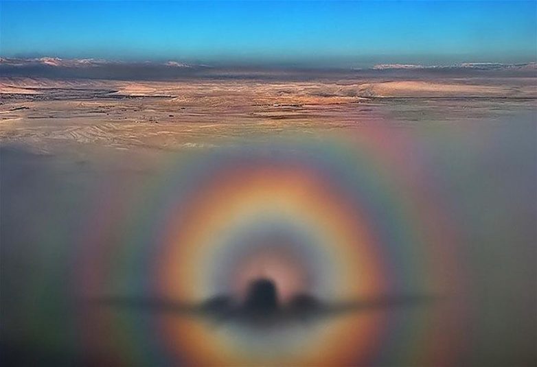 Призрак Броккена и ещё 13 удивительных световых феноменов в фотографиях