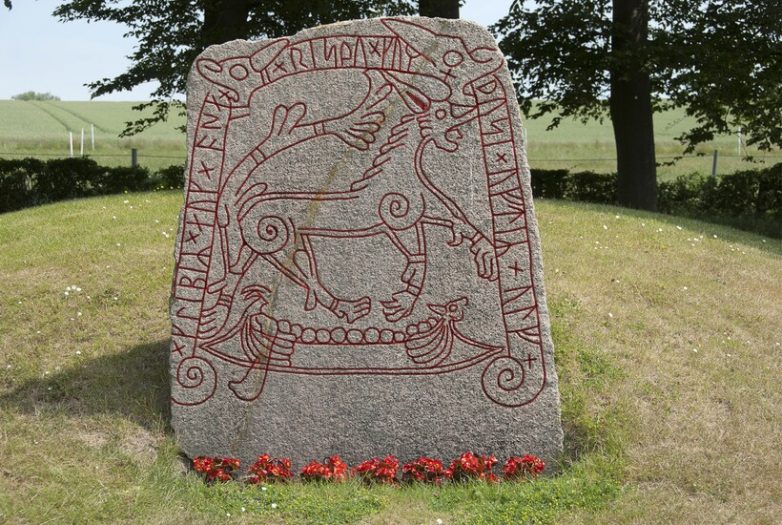 Какие тайны хранят рунические камни викингов