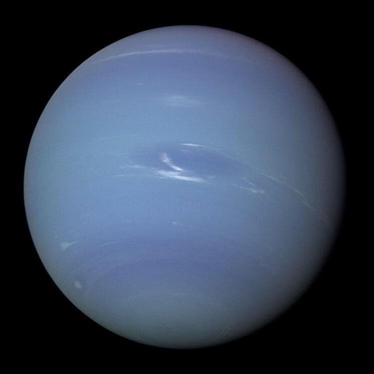 Астрономы объяснили, почему Уран и Нептун имеют разный цвет