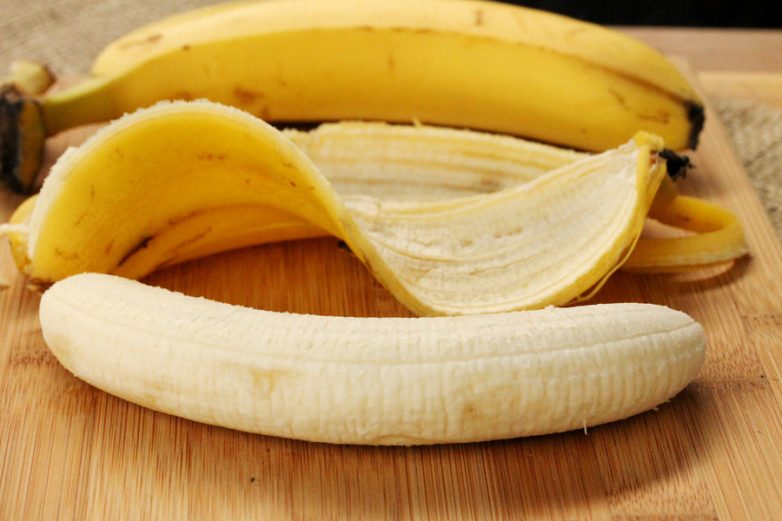 Банановая шкурка полезна не менее самого плода!