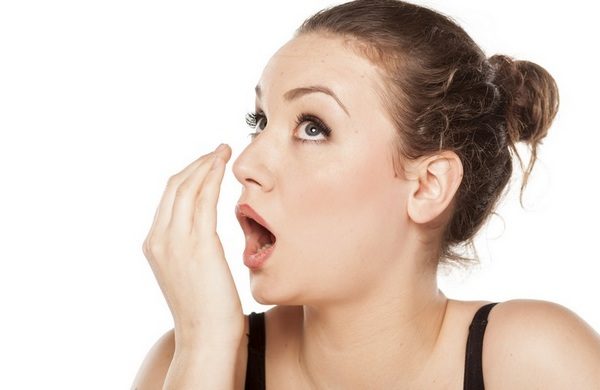 Причины и лечение галитоза (плохого запаха изо рта)