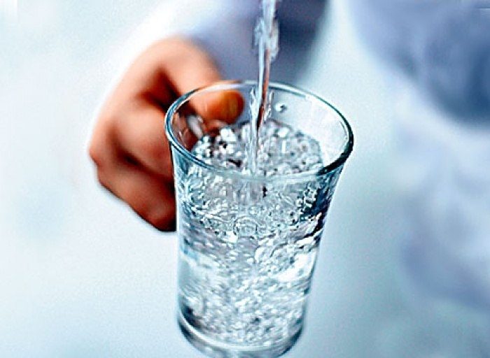 46 причин пить воду в течение дня