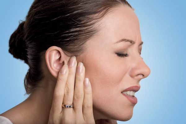 6 способов облегчить боль в ушах народными средствами