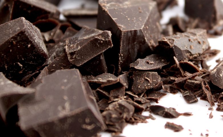 Горький шоколад стимулирует умственные способности