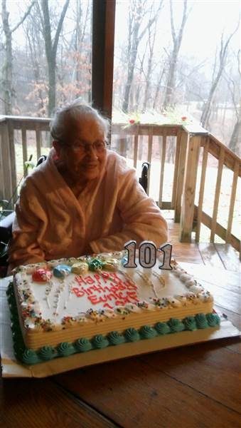 101 летняя старушка-долгожительница раскрыла секрет своего долголетия