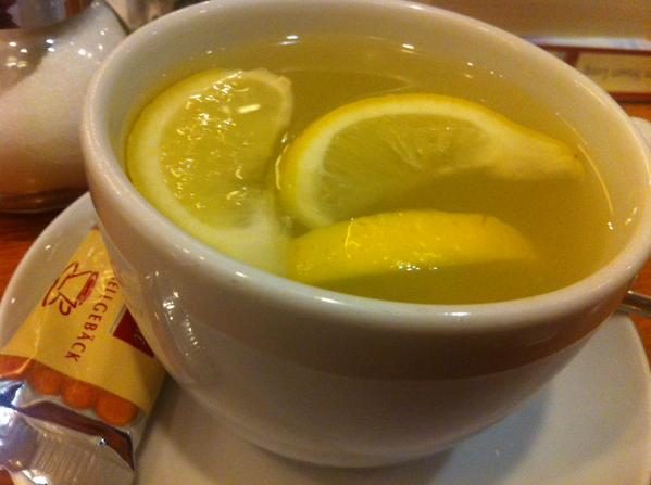 Что произойдёт, если по утрам пить теплую воду с лимоном 2 месяца подряд?