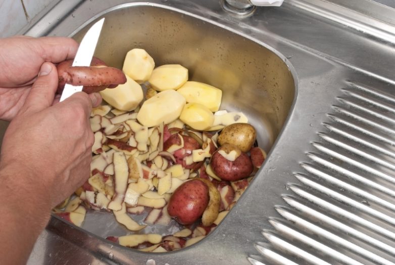 Польза картофельных очистков