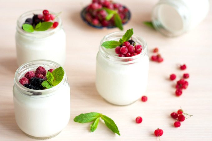 Продуктовая экономия: готовим домашний йогурт