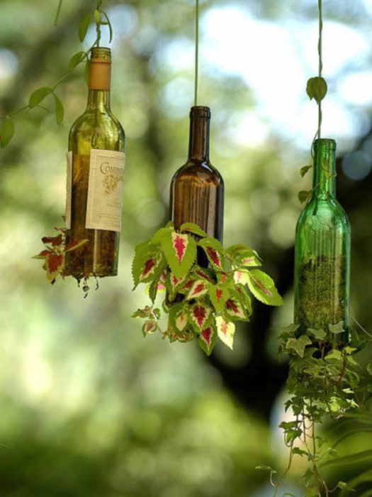 Как превратить пустые винные бутылки в предметы интерьера