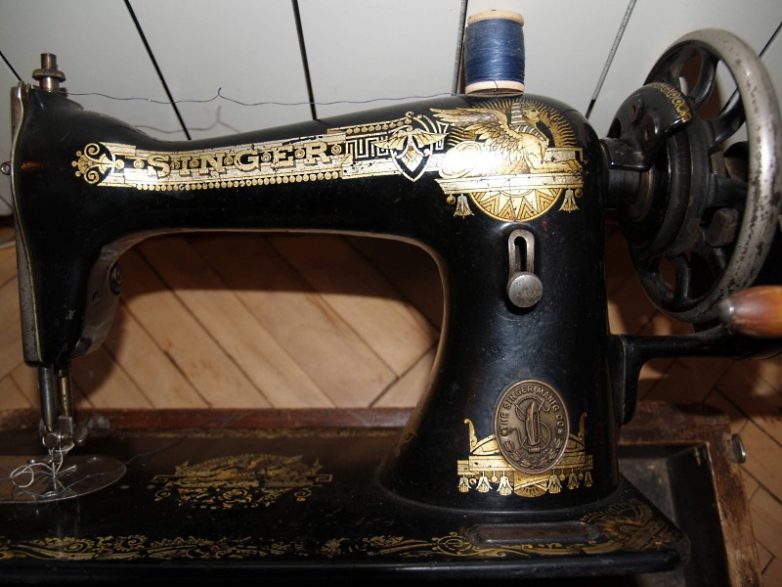 Почему антиквары ценят старые швейные машинки на вес золота