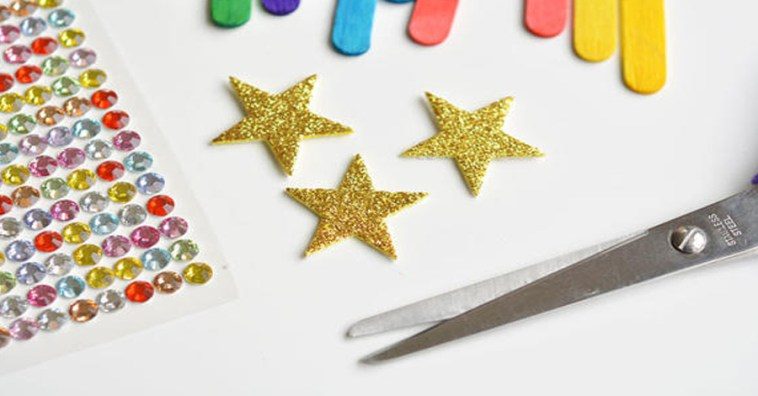Ёлочки-палочки: новогодний декор из подручных материалов