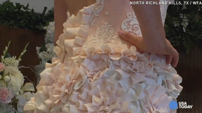 В США новый тренд - свадебные платья из туалетной бумаги