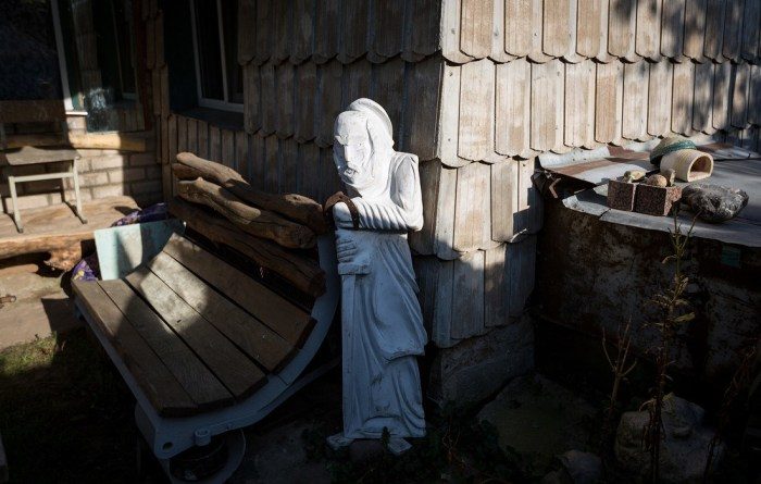 Находчивый белорус воздвиг уникальный дом из мусора