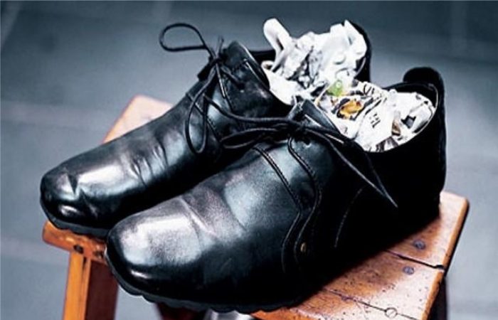 Как хранить зимнюю обувь летом: основные правила