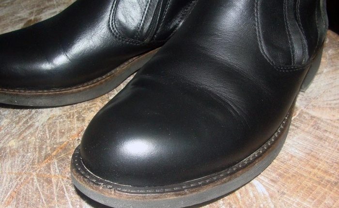 Как устранить проблему морщин и заломов на обуви