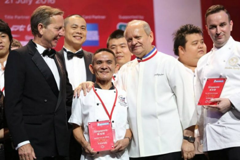 Истории успеха: сингапурский торговец едой получил звезду Мишлен