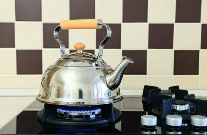6 домашних способов избавить любимый чайник от накипи