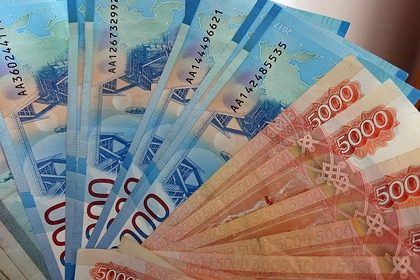 Россиянам объяснили, куда лучше всего вложить 100 000 рублей