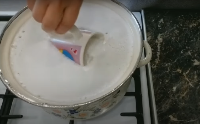 Как убрать налёт с любимой эмалированной посуды