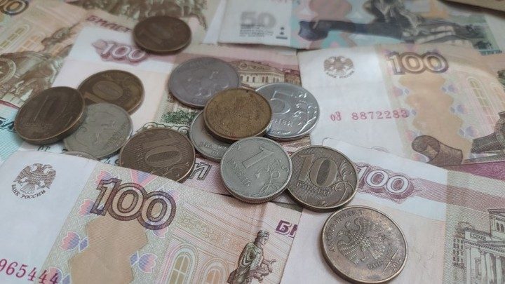 В России могут увеличить МРОТ до 30 000 рублей