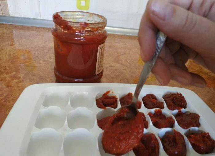 Как спасти томатную пасту от плесени: простое решение