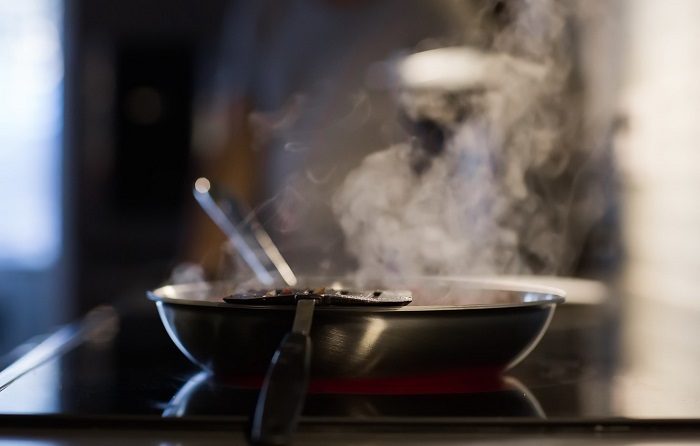 10 бесполезных и даже вредных кулинарных привычек