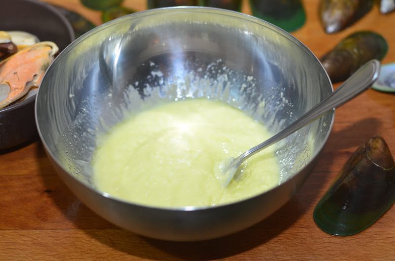 Мидии c сыром в сливочном соусе