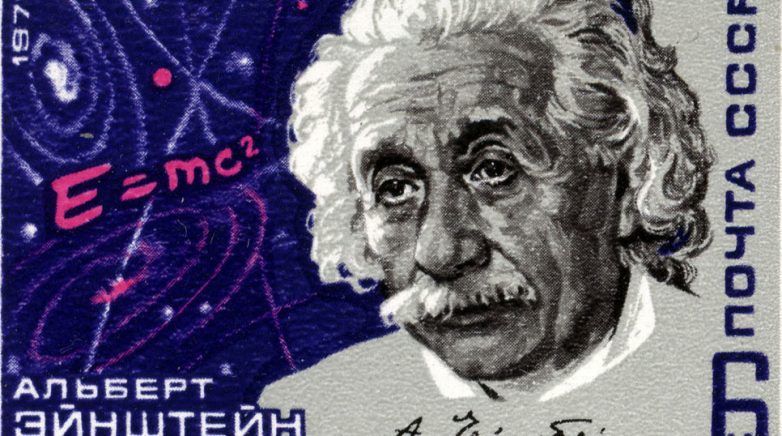Эйнштейн: во что он верил?