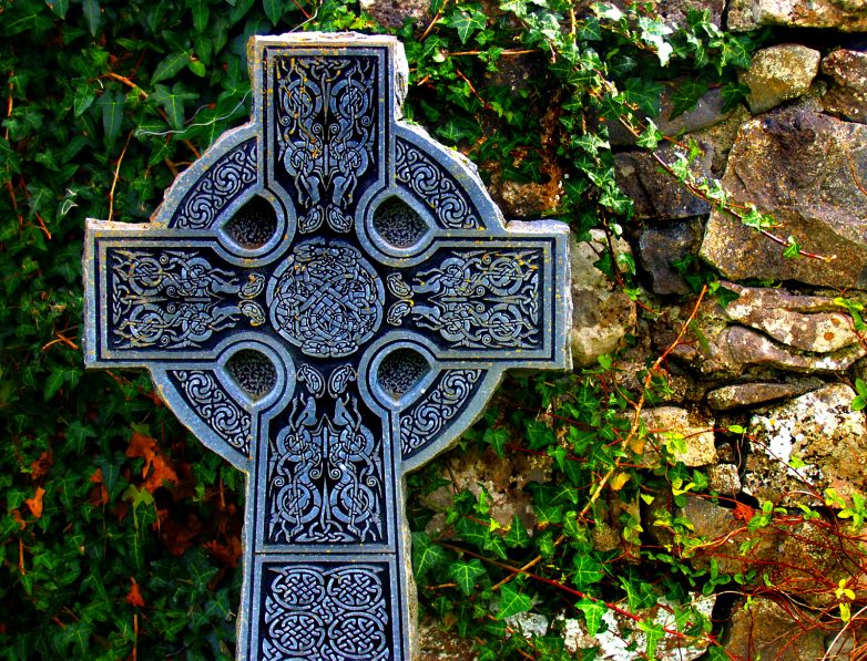 Форма, но не содержание: о кельтском кресте
