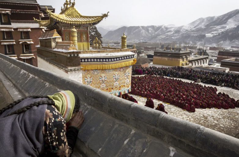 Немного о буддизме: великий молитвенный фестиваль в Тибете