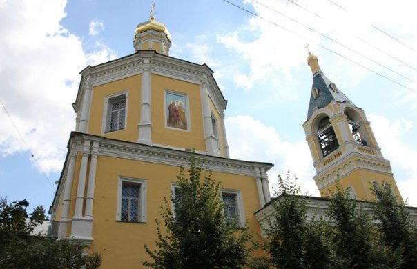 10 самых посещаемых православных храмов Москвы