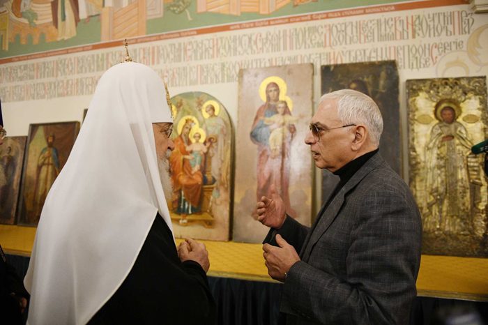 Старинные иконы, хранившиеся на Мосфильме, передали Церкви