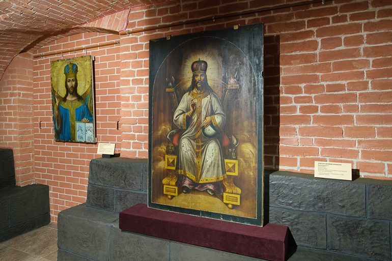 В Санкт-Петербурге работает выставка, где можно увидеть работы безрукого иконописца