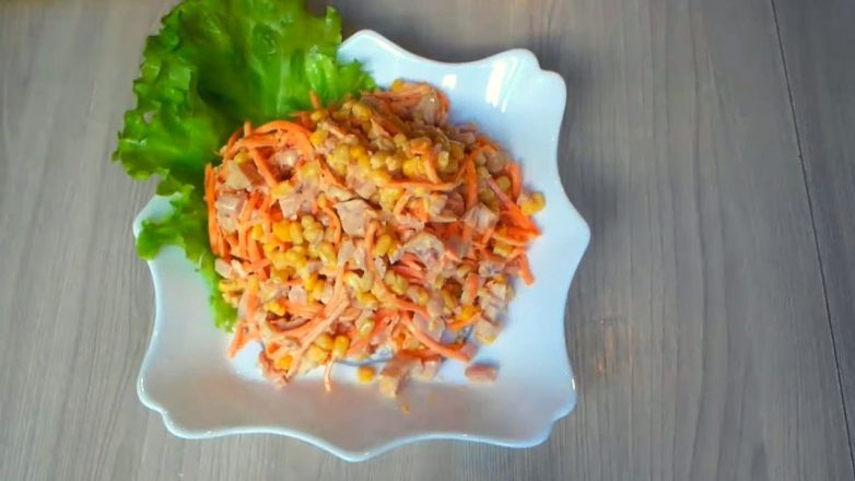 Салат из копченой курицы с морковью по корейски