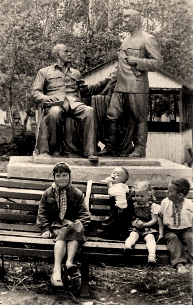 Восточный Казахстан. 1960-е годы. Шахтёрский посёлок