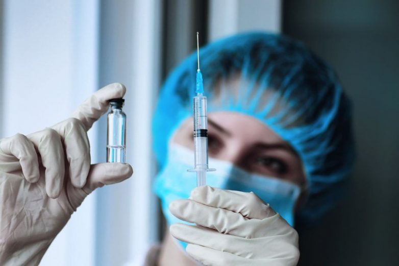 Врачи не смогли найти серьезных осложнений от коронавирусной вакцины