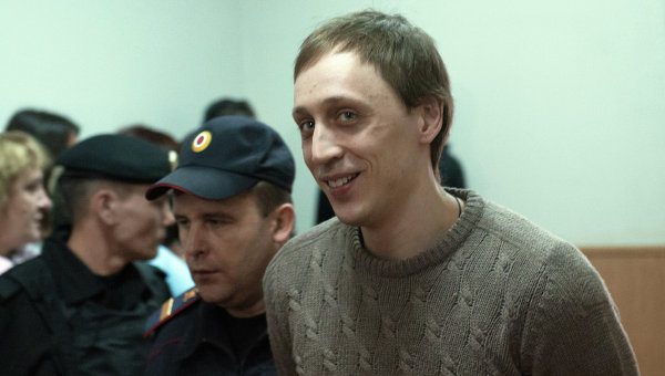 Павел Дмитриченко, плеснувший кислотой в Сергея Филина, вышел из тюрьмы