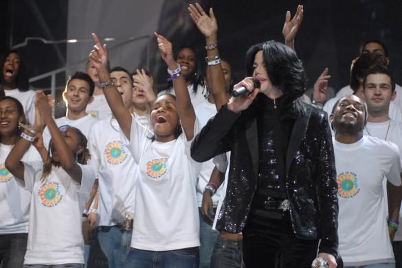 Что Майкл Джексон передал поклонникам, детям и творческим коллегам
