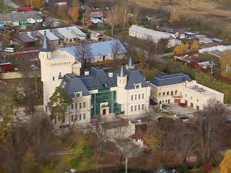 Прокуратура проверит законность постройки замка Пугачевой и Галкина