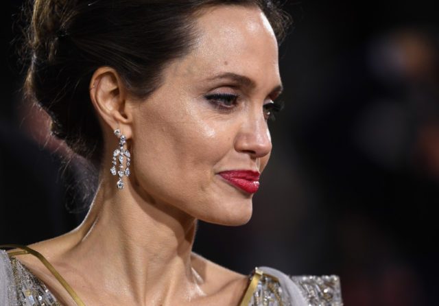 Как выглядит Анджелина Джоли без фотошопа