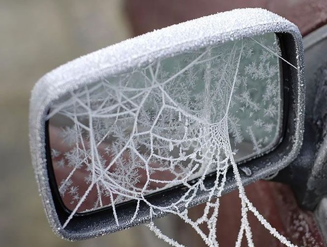 15 примеров того, как зима превращает автомобили в искусство