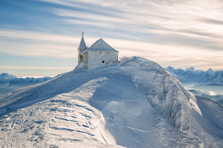 25 фото о маленьких деревенских церквушках, которые стоят в глуши уже на протяжении веков