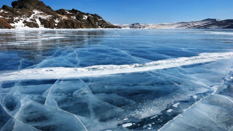 Неописуемая красота замёрзшего Байкала