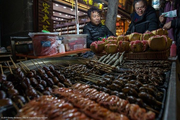Уличная еда Китая