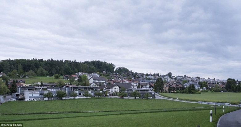 Как швейцарская деревня миллионеров заплатила штраф в 0 тысяч и не пустила к себе беженцев