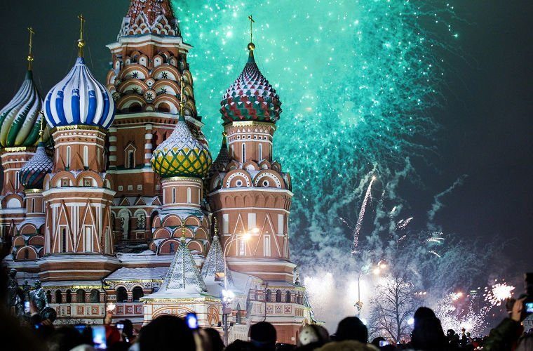 Что иностранцы рассказывают о русских новогодних традициях