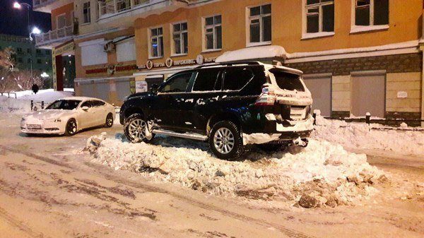Как в России убирают снег